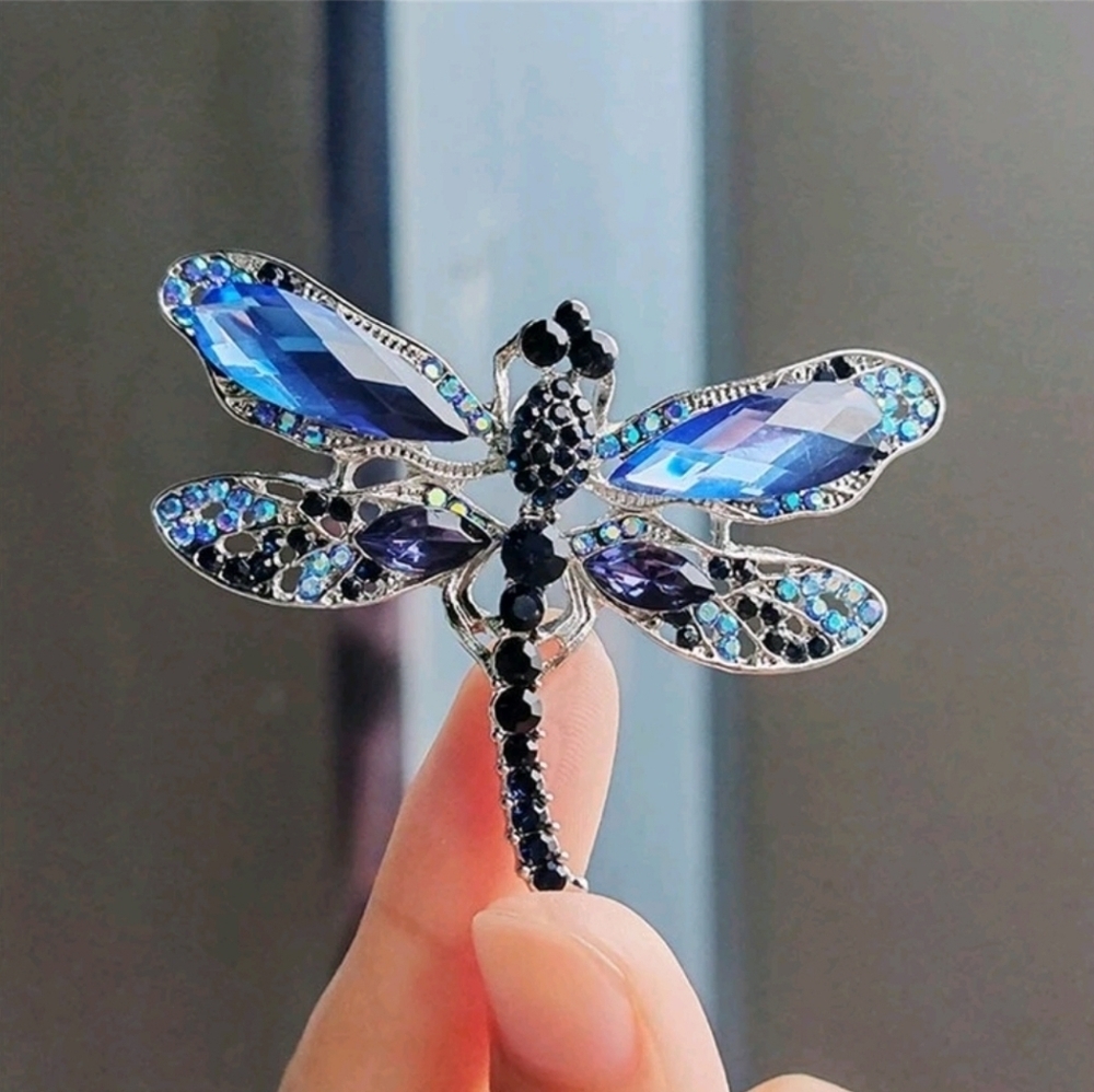 Vintage Style Crystal & Rhinestone Blue Dragonfly Brooch, NWT